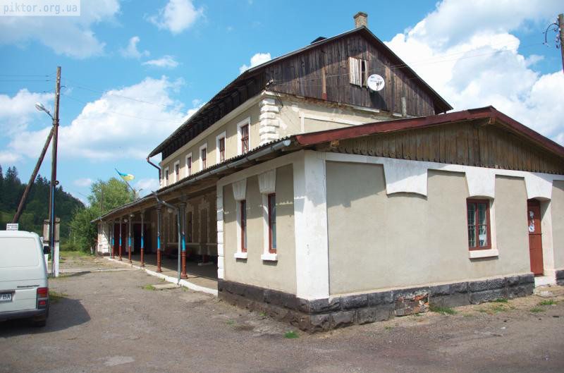 Залізнична станція Микуличина