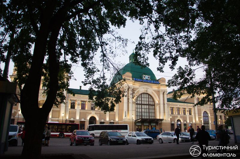 Вокзал у Франику